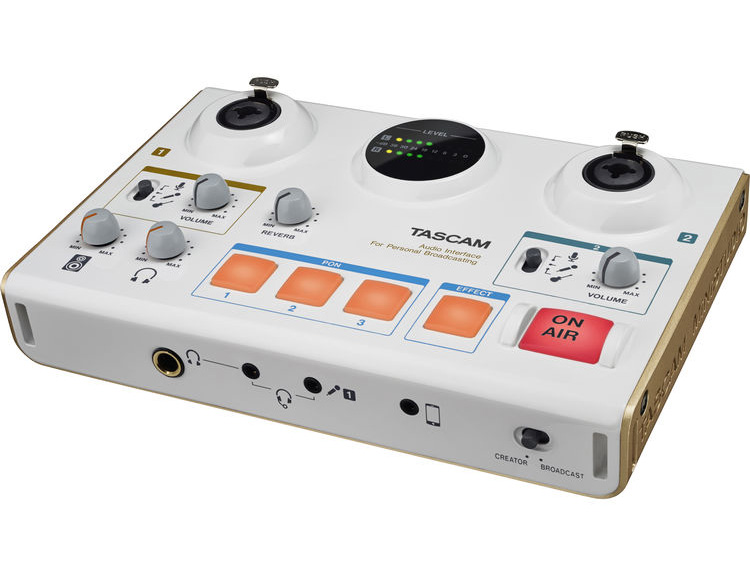 Tascam MiNiSTUDIO Creator US-42 Podcast Studio ออดิโออินเทอร์เฟสสำหรับงาน Podcast, Streaming, Facebook Live ราคา 5990 บาท